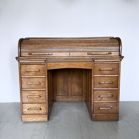Early 20th Century Oak Roll Top Desk