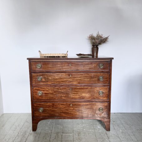 Dark Veneer Mahogany Chest of Drawers