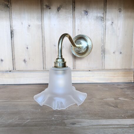 Frosted Frill Glass Shade Wall Light in Polished Brass