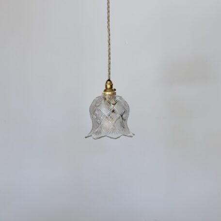 Small Faceted Clear Frill Shade